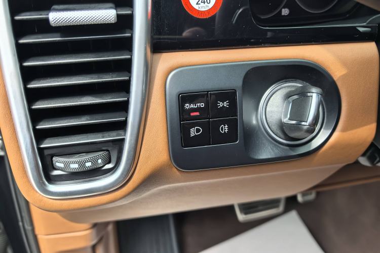 Used Porsche Cayenne 2020 Cayenne S 2.9T Interior 5