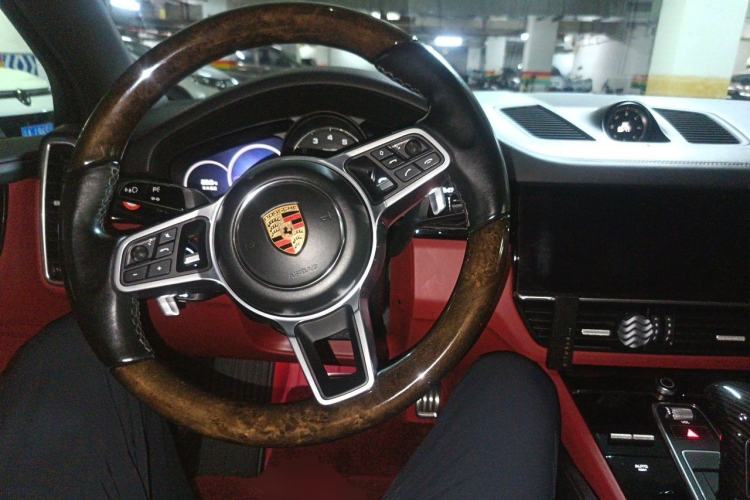 Used Porsche Cayenne 2020 Cayenne S 2.9T Steering Wheel