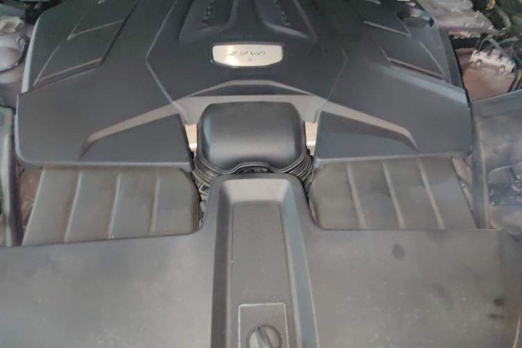 Used Porsche Cayenne 2020 Cayenne S 2.9T Engine Bay
