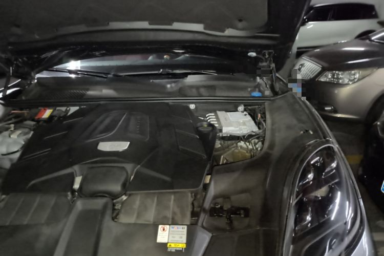 Used Porsche Cayenne 2020 Cayenne S Coupé 2.9T Engine Bay Left