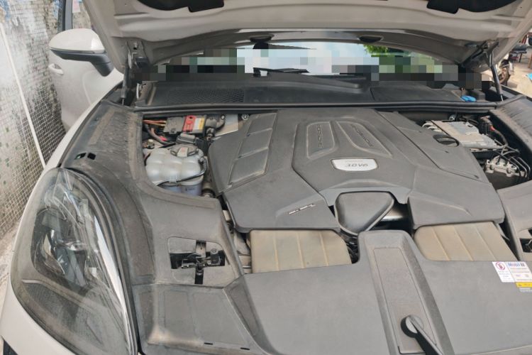 Used Porsche Cayenne 2020 Cayenne S 2.9T Engine Bay Right
