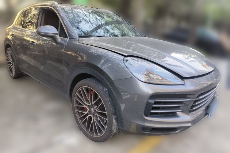 Used Porsche Cayenne 2020 2.9T S U.S. specification Front Right 45 Deg