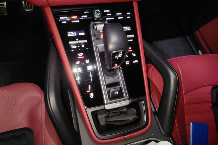 Used Porsche Cayenne 2020 Cayenne S 2.9T Gear Lever
