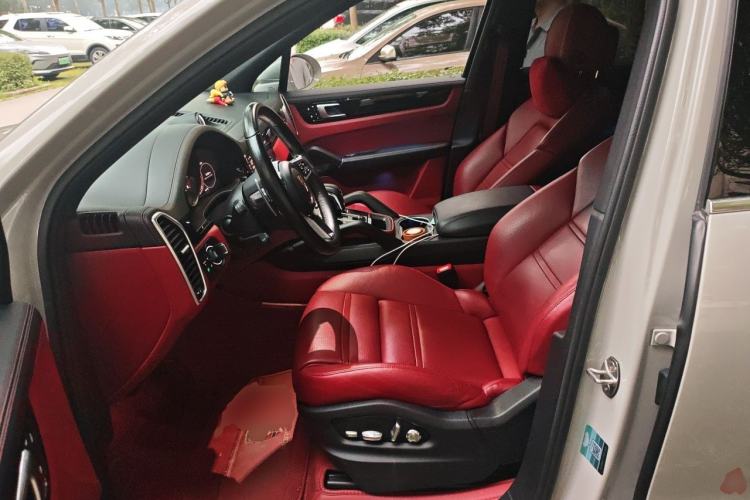 Used Porsche Cayenne 2020 Cayenne S 2.9T Left Front Seat