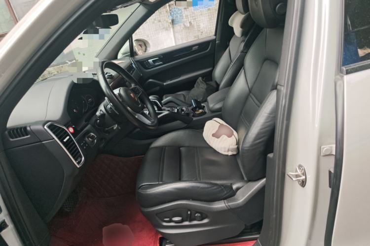 Used Porsche Cayenne 2020 Cayenne S 2.9T Left Front Seat