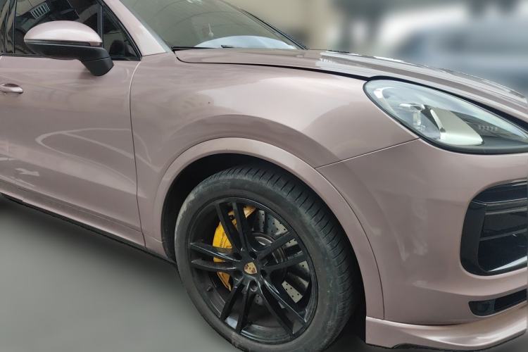 Used Porsche Cayenne 2020 Cayenne S 2.9T Front Right 45 Deg
