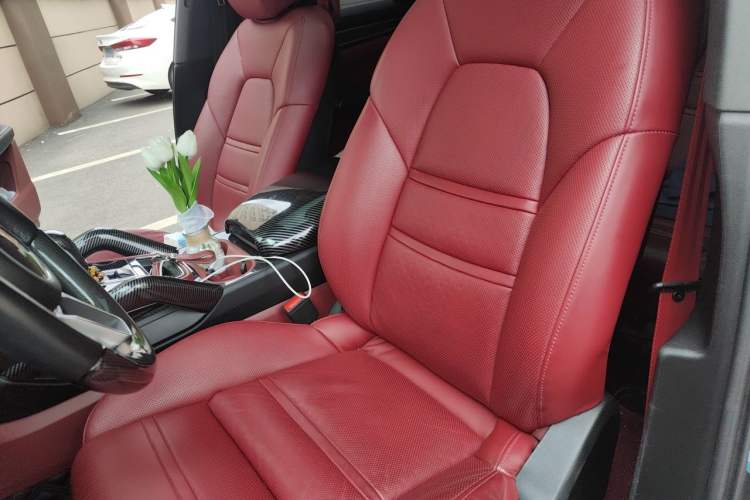 Used Porsche Cayenne 2020 Cayenne S 2.9T Left Front Seat