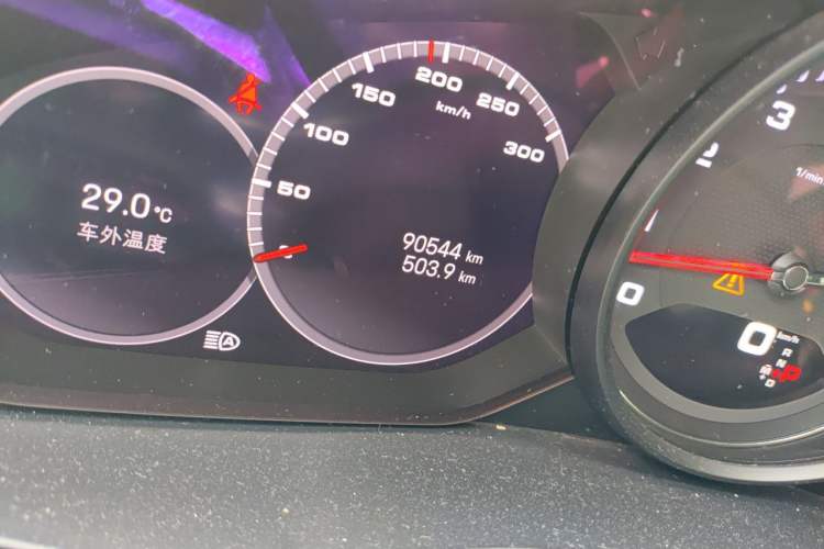 Used Porsche Cayenne 2020 Cayenne S 2.9T Odometer Close Up