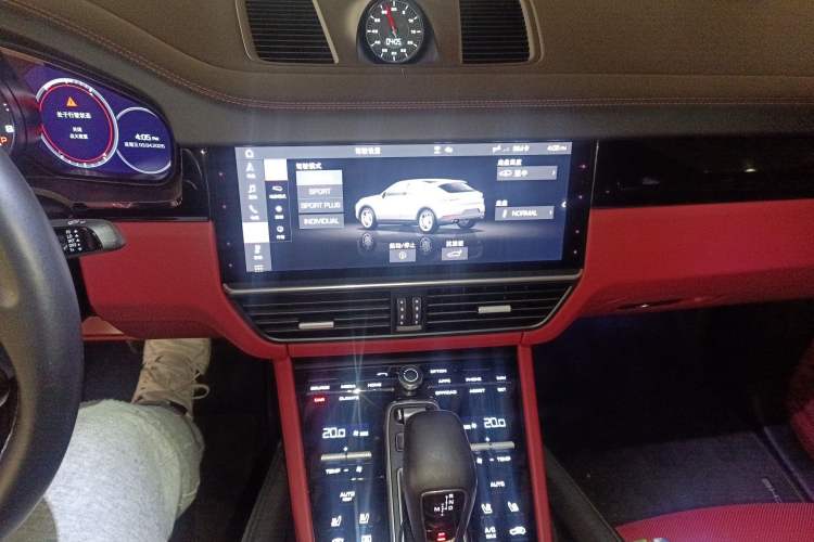 Used Porsche Cayenne 2020 Cayenne S Coupé 2.9T Audio And AC Panel