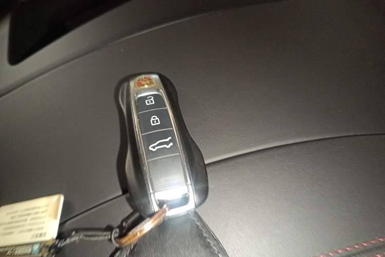 Used Porsche Cayenne 2020 Cayenne S Coupé 2.9T Vehicle Key