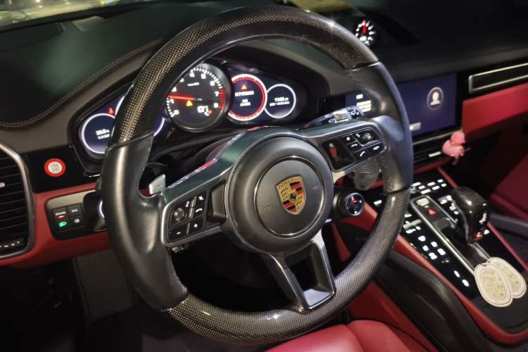 Used Porsche Cayenne 2020 Cayenne S 2.9T Steering Wheel