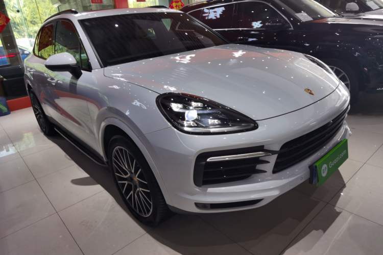 Used Porsche Cayenne 2020 3.0T Standard Version US Specification Front Right 45 Deg