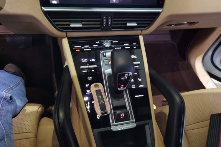 Used Porsche Cayenne 2020 3.0T Standard Version US Specification Gear Lever