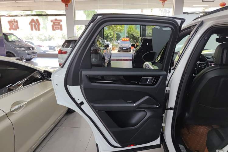 Used Porsche Cayenne 2020 3.0T Standard Version US Specification Left Rear Door Interior