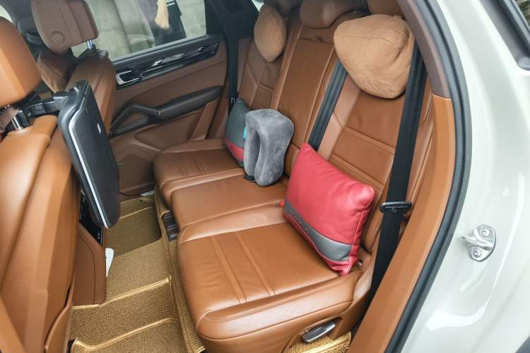Used Porsche Cayenne 2020 Cayenne S 2.9T Left Rear Seat
