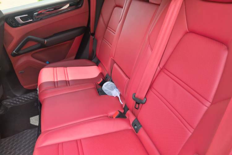 Used Porsche Cayenne 2020 Cayenne S Coupé 2.9T Left Rear Seat