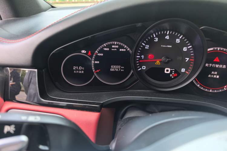 Used Porsche Cayenne 2020 3.0T Standard Version US Specification Odometer Close Up