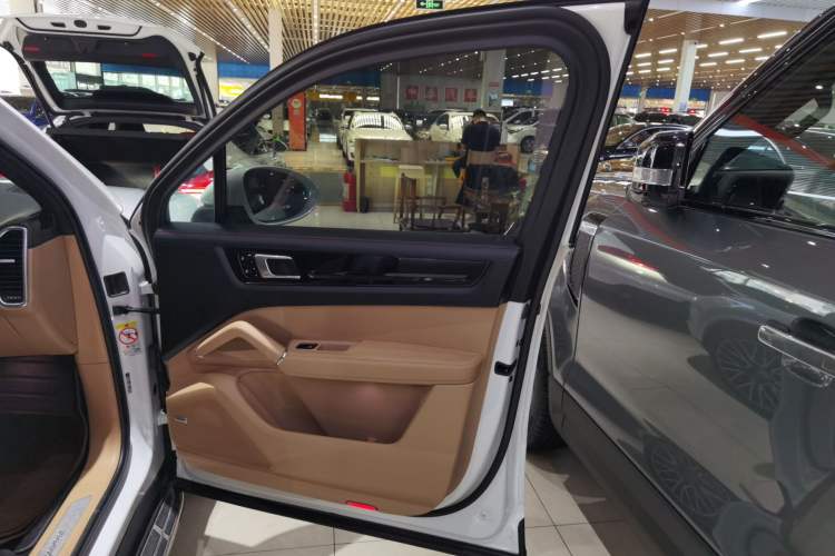 Used Porsche Cayenne 2020 3.0T Standard Version US Specification Right Front Door Interior