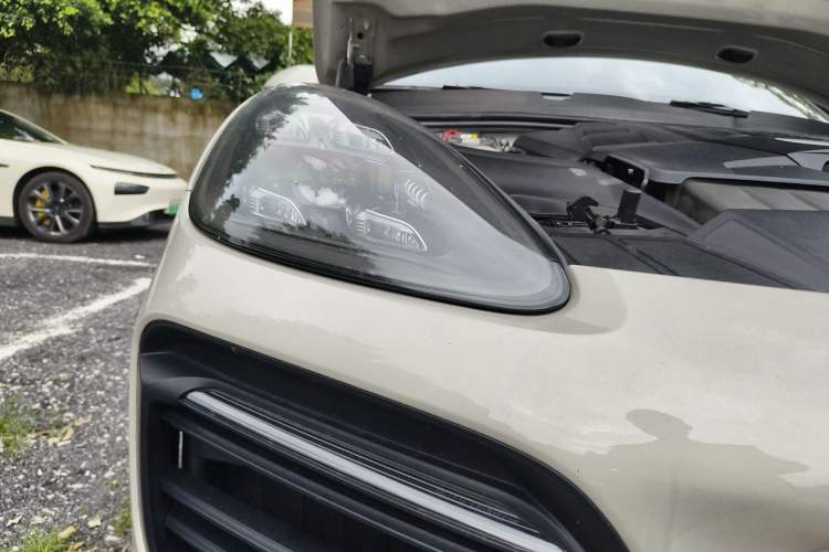 Used Porsche Cayenne 2020 Cayenne S 2.9T Right Front Headlight