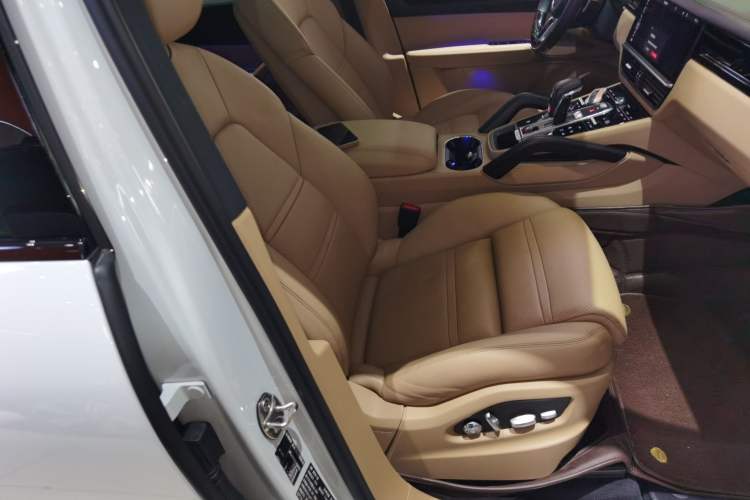 Used Porsche Cayenne 2020 3.0T Standard Version US Specification Right Front Seat