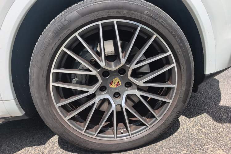 Used Porsche Cayenne 2020 Cayenne S Coupé 2.9T Right Front Wheel Hub