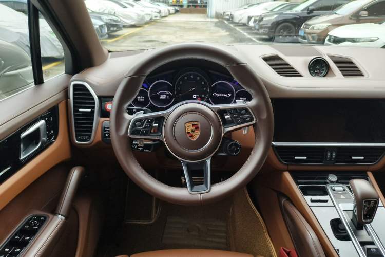 Used Porsche Cayenne 2020 Cayenne S 2.9T Steering Wheel