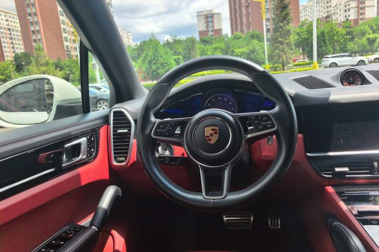 Used Porsche Cayenne 2020 Cayenne S Coupé 2.9T Steering Wheel
