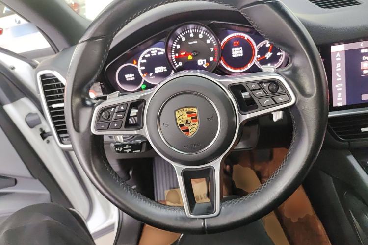 Used Porsche Cayenne 2020 3.0T Standard Version US Specification Steering Wheel