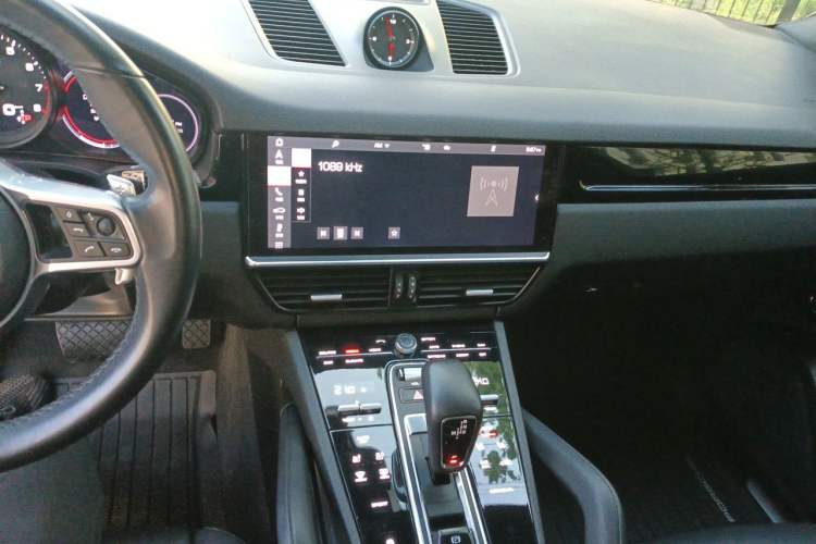 Used Porsche Cayenne  Audio And AC Panel