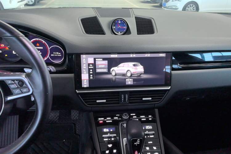 Used Porsche Cayenne 2021 3.0T U.S. specification Audio And AC Panel