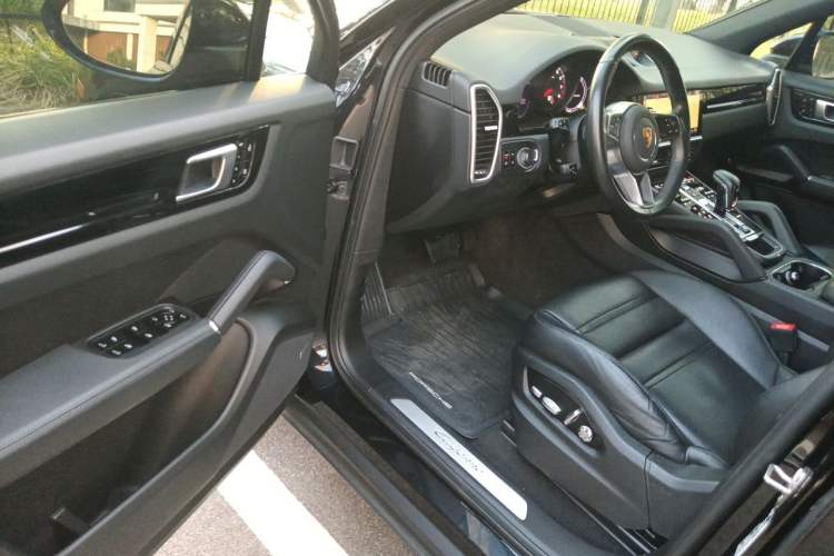Used Porsche Cayenne  Driver Seat