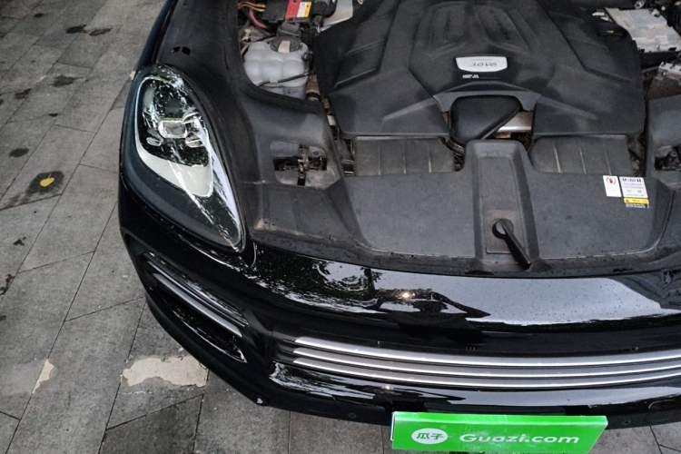 Used Porsche Cayenne 2021 3.0T U.S. specification Engine Bay Right