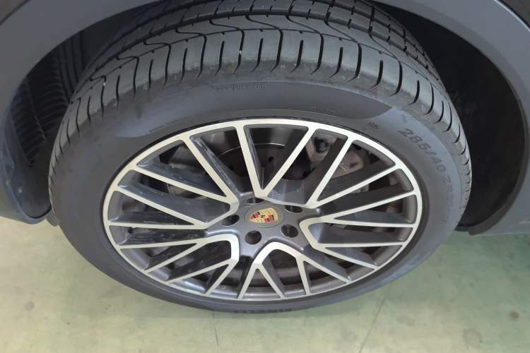 Used Porsche Cayenne 2021 3.0T U.S. specification Exterior 7