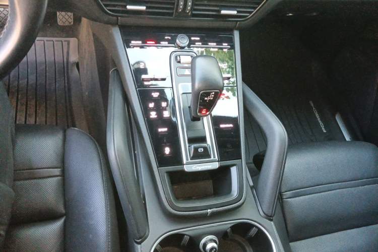 Used Porsche Cayenne  Gear Lever