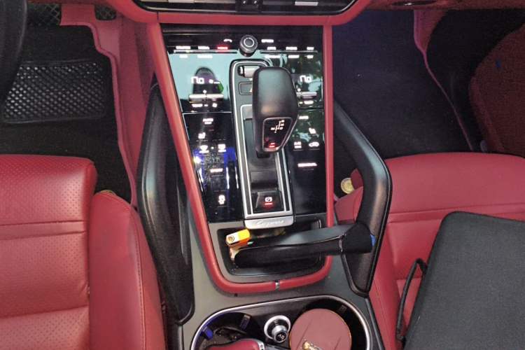 Used Porsche Cayenne 2021 3.0T U.S. specification Gear Lever