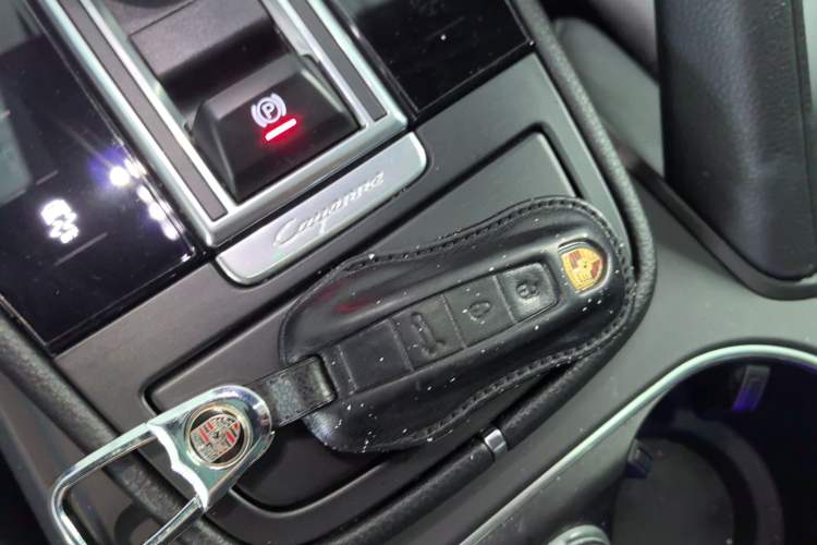 Used Porsche Cayenne 2021 3.0T U.S. specification Interior 1