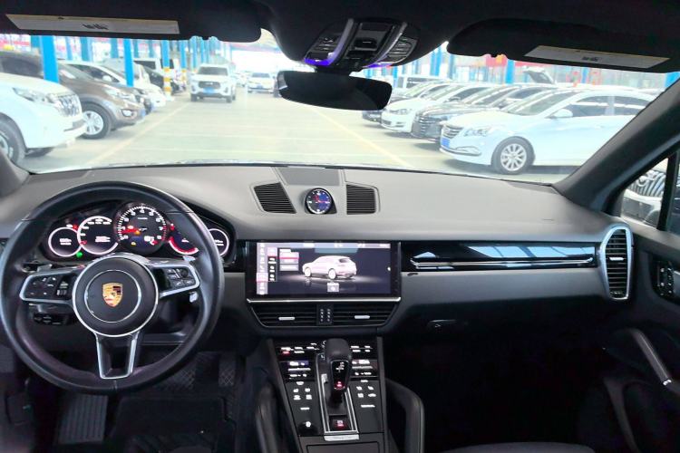 Used Porsche Cayenne 2021 3.0T U.S. specification Interior 2