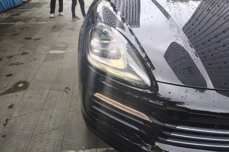 Used Porsche Cayenne 2021 3.0T U.S. specification Right Front Headlight