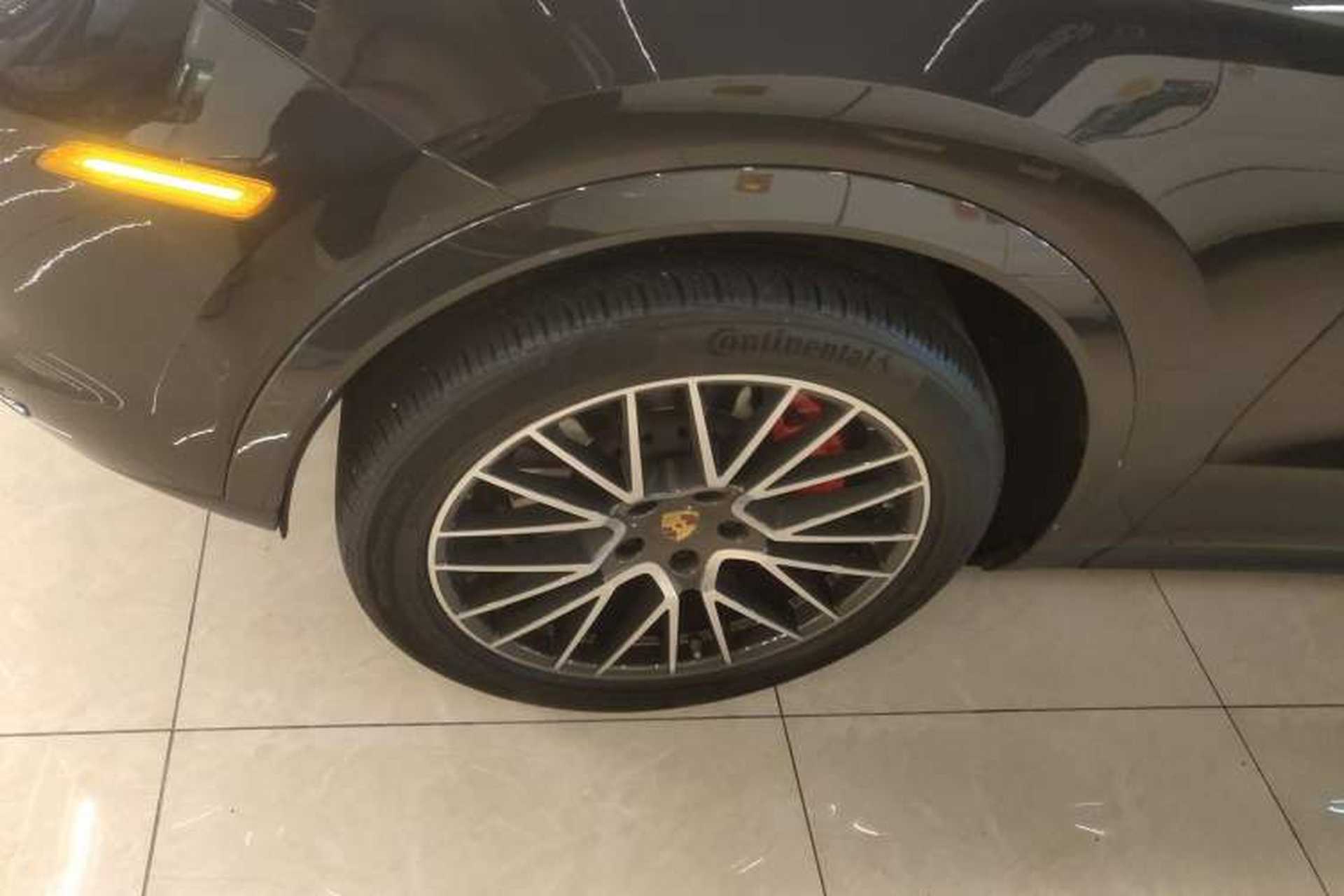 Used Porsche Cayenne 2021 3.0T U.S. specification Exterior 4