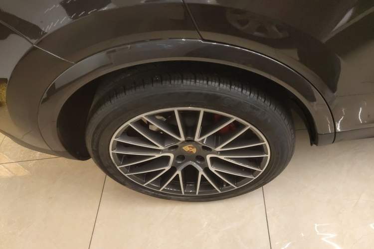 Used Porsche Cayenne 2021 3.0T U.S. specification Exterior 5