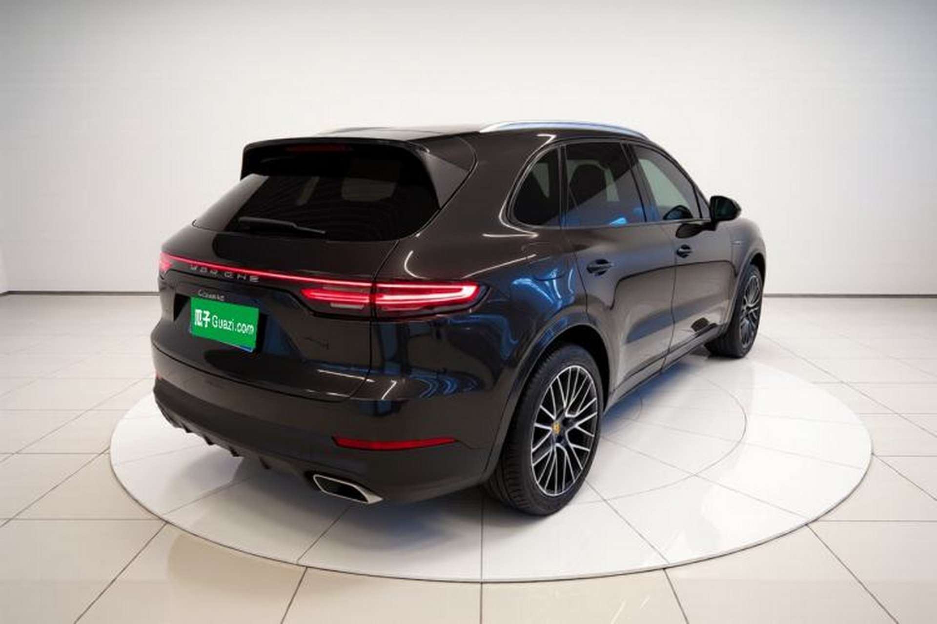 Used Porsche Cayenne 2021 3.0T U.S. specification Rear Right 45 Deg