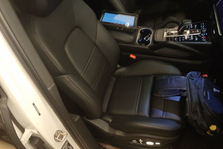 Used Porsche Cayenne 2021 3.0T U.S. specification Right Front Seat