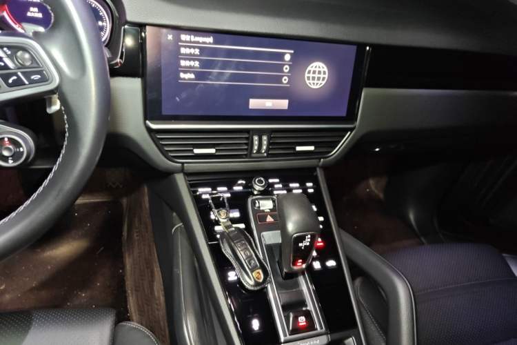 Used Porsche Cayenne 2021 3.0T Coupe Mexican specification Audio And AC Panel
