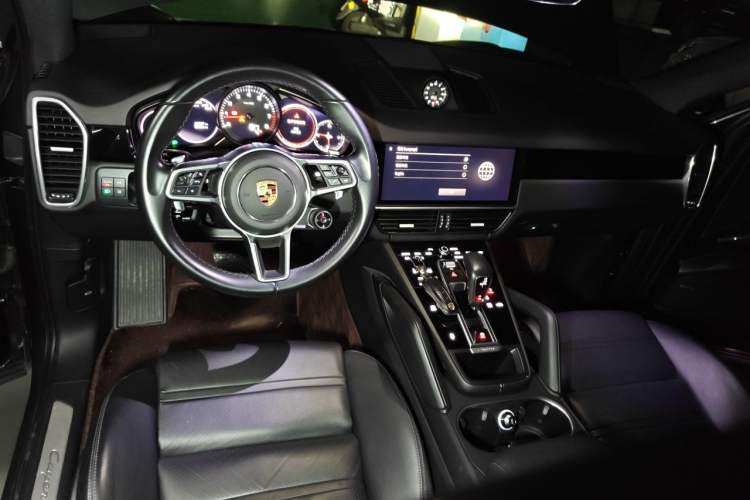 Used Porsche Cayenne 2021 3.0T Coupe Mexican specification Center Console