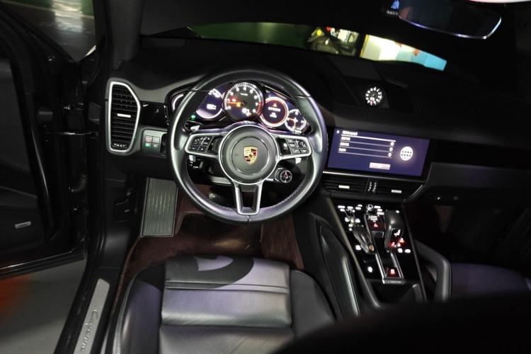 Used Porsche Cayenne 2021 3.0T Coupe Mexican specification Steering Wheel