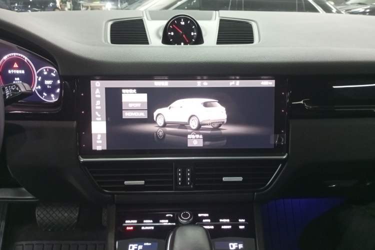 Used Porsche Cayenne 2021 3.0T U.S. specification Audio And AC Panel