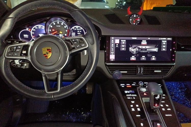 Used Porsche Cayenne 2021 3.0T U.S. specification Center Console