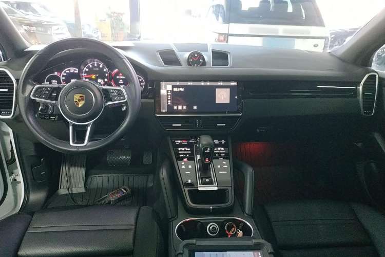 Used Porsche Cayenne 2021 3.0T U.S. specification Center Console