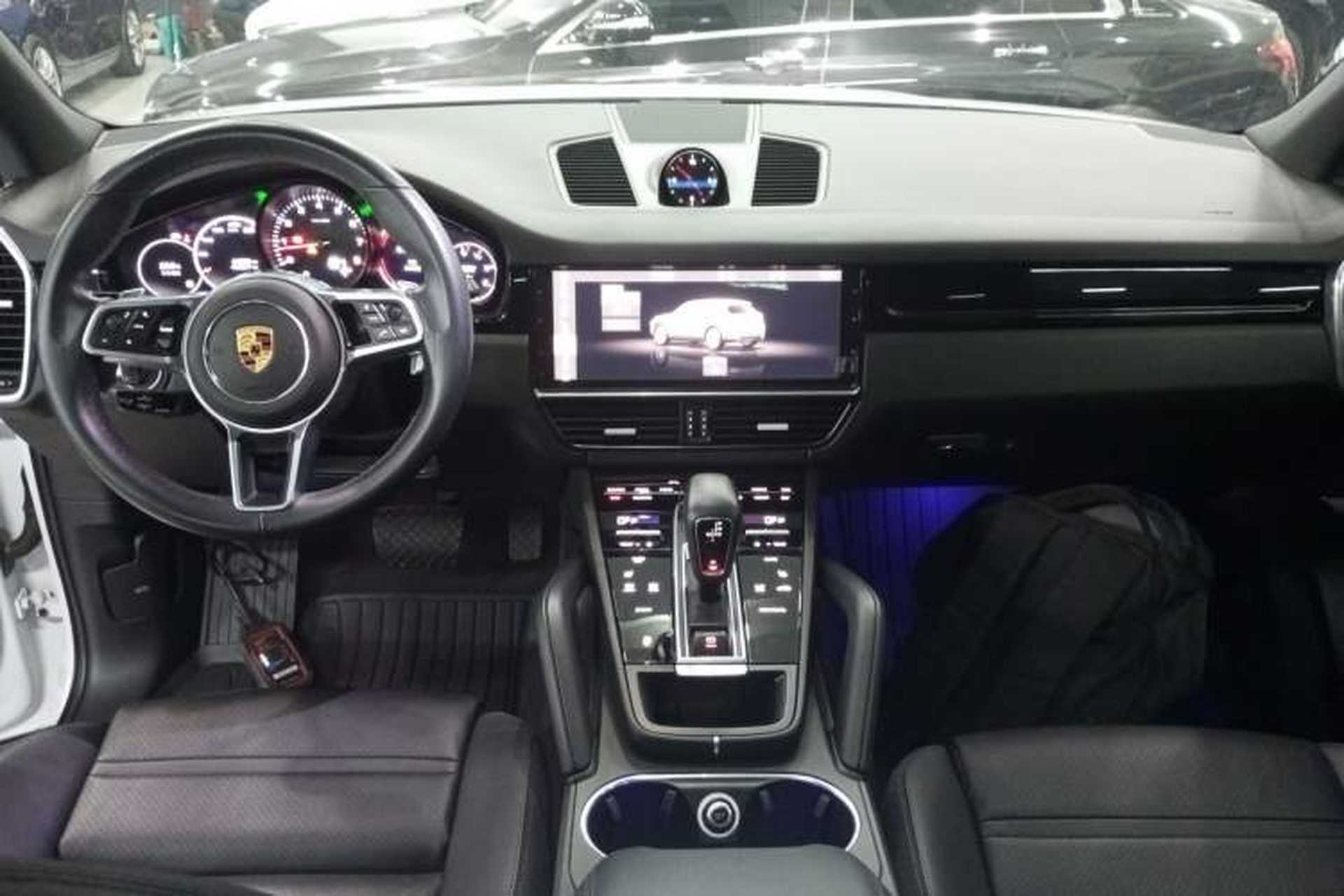 Used Porsche Cayenne 2021 3.0T U.S. specification Center Console