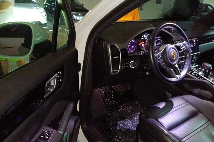 Used Porsche Cayenne 2021 3.0T U.S. specification Driver Seat